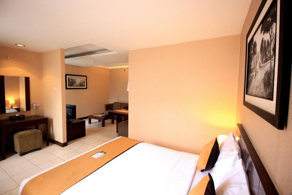 The Majesty Hotel Μπαντούνγκ Εξωτερικό φωτογραφία
